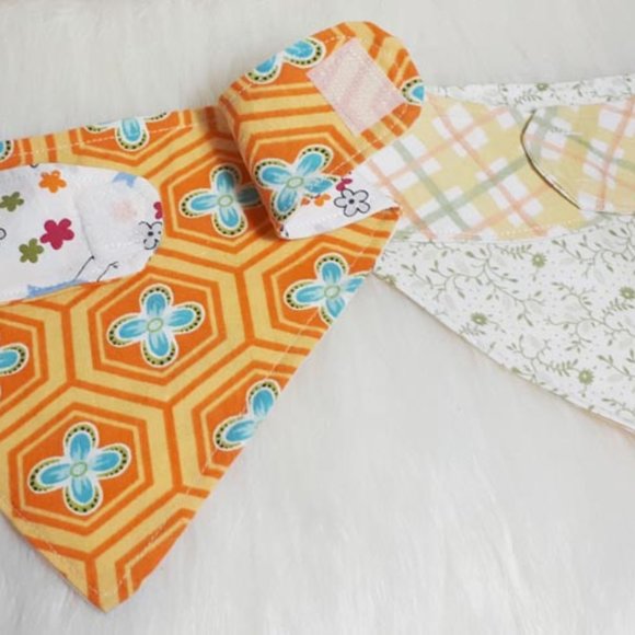 Handmade bandanna bibs. Set of 2. New - Picture 3 of 3